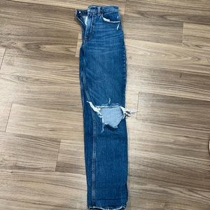Abercrombie and fitch the 90’s straight ultra high rise Jean. Dark/medium denim.